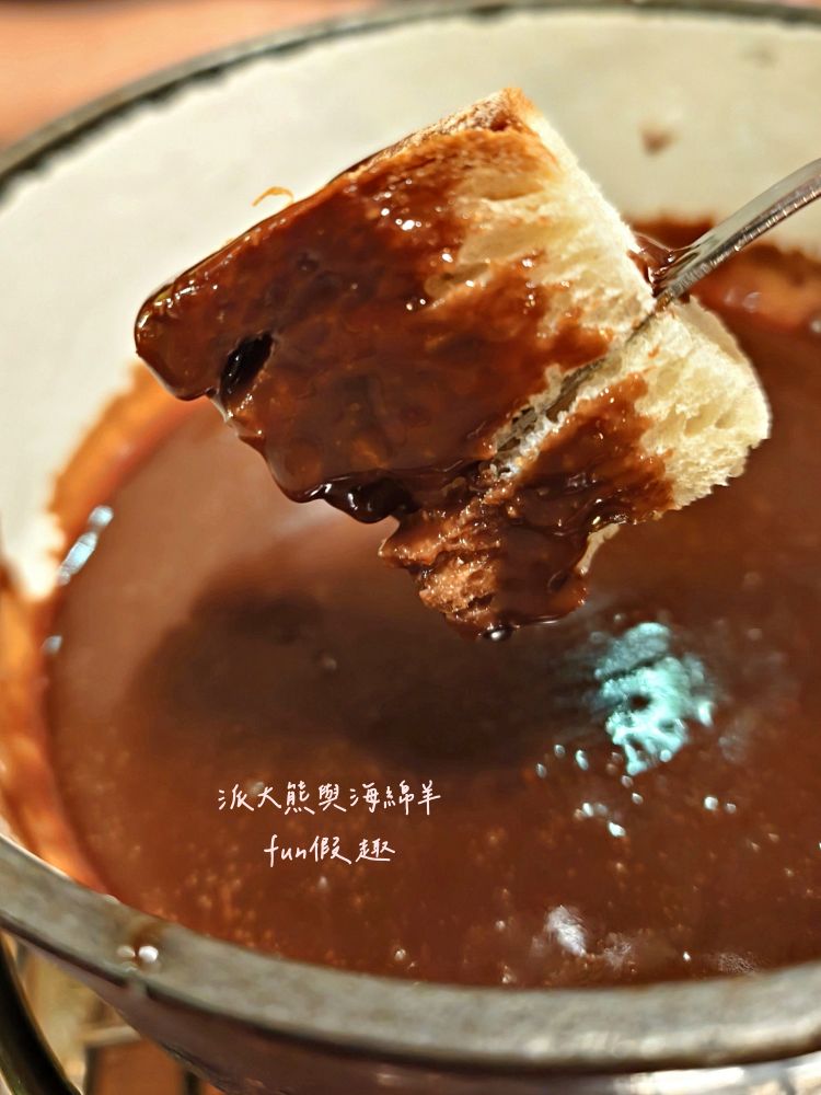 Bebbis Restaurant︱在艾格峰山腳下吃火鍋！格林德瓦「瑞士火鍋Fondue」初體驗！（起司、炸肉、巧克力三鍋一次滿足）︱春季德瑞13日夢幻跟團︱DAY6-5～