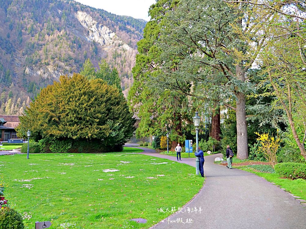 Interlaken︱少女峰下山順遊茵特拉肯：仰望滿天飛行傘，少女峰山腳下的浪漫午後時光～春季德瑞13日夢幻跟團︱DAY6-4