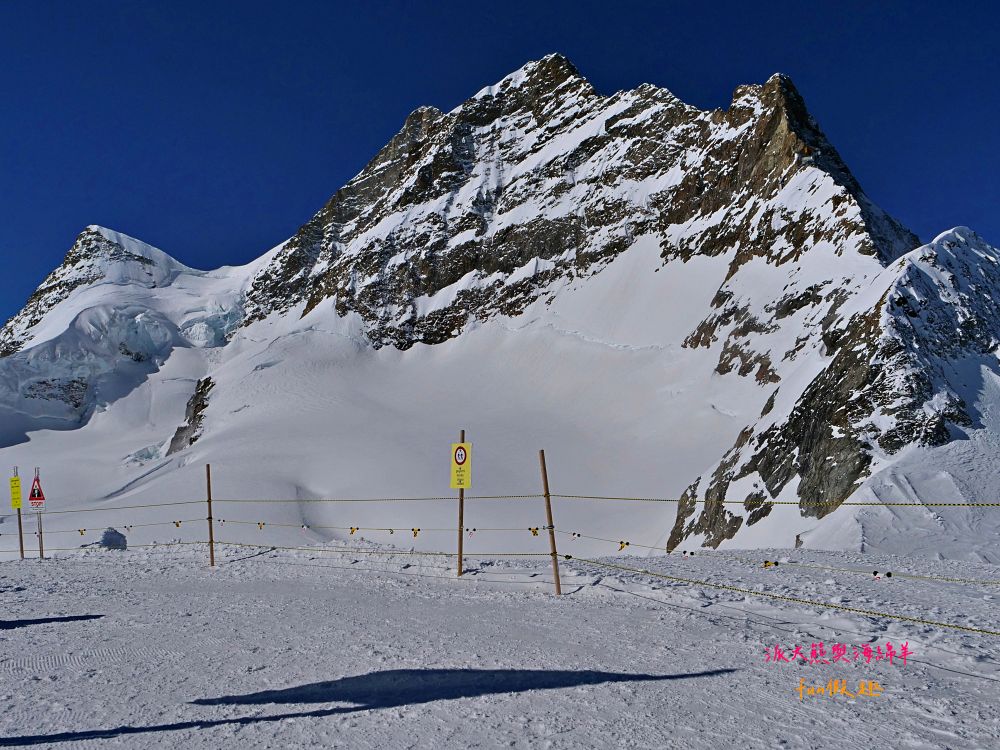 少女峰Jungfraujoch︱Plateau展望台&Sphinx Terrace天文台，一生必去一次歐洲之巔！海拔3,454公尺的銀白樂園，360度環視阿爾卑斯山絕景～春季德瑞13日夢幻跟團︱DAY6-2