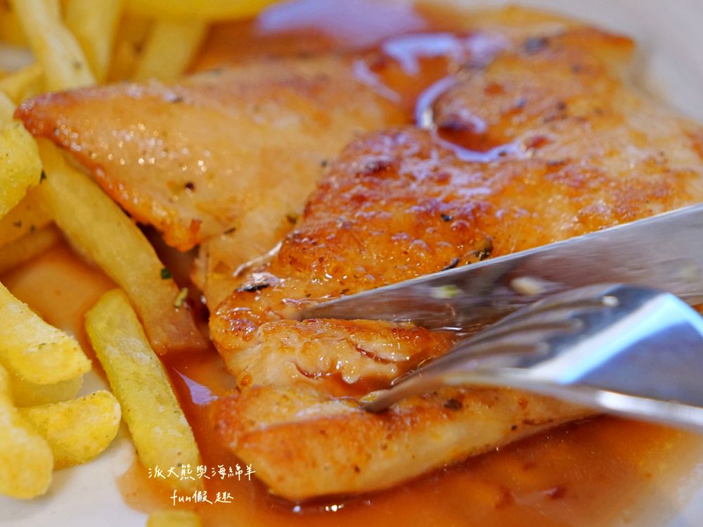Hotel Restaurant Elite Visper Pinta︱鄰近Visp車站，前往策馬特前的完美中繼站！鮮甜小農沙拉與經典雞胸肉薯條 （含交通資訊）︱春季德瑞13日夢幻跟團︱DAY7-2～