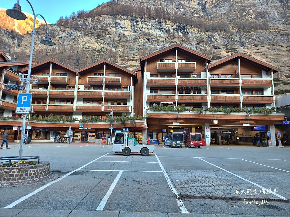 Hotel Restaurant Elite Visper Pinta︱鄰近Visp車站,前往策馬特前的完美中繼站!鮮甜小農沙拉與經典雞胸肉薯條 (含交通資訊)︱春季德瑞13日夢幻跟團︱DAY7-2~ - 第51張圖 Hotel Restaurant Elite Visper Pinta︱鄰近Visp車站,前往策馬特前的完美中繼站!鮮甜小農沙拉與經典雞胸肉薯條 (含交通資訊)︱春季德瑞13日夢幻跟團︱DAY7-2~