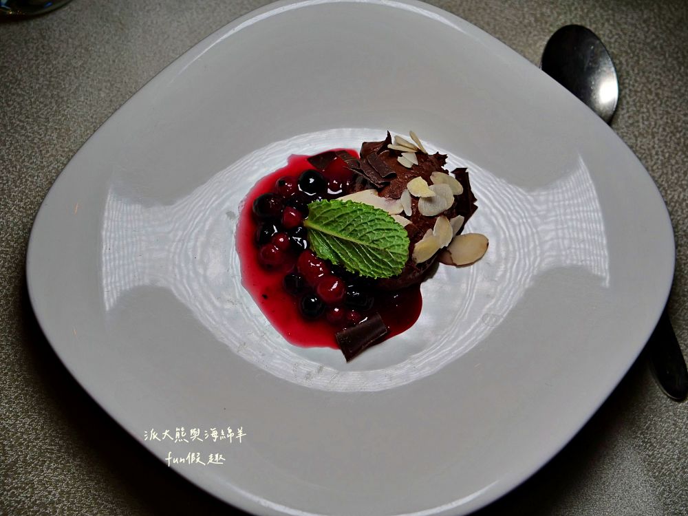 Hotel Sonne Zermatt︱瑞士高質感兩日連泊，放慢腳步漫遊策馬特時光，完整開箱精緻早晚餐，感受絕美山城之旅～春季德瑞13日夢幻跟團︱DAY7-4