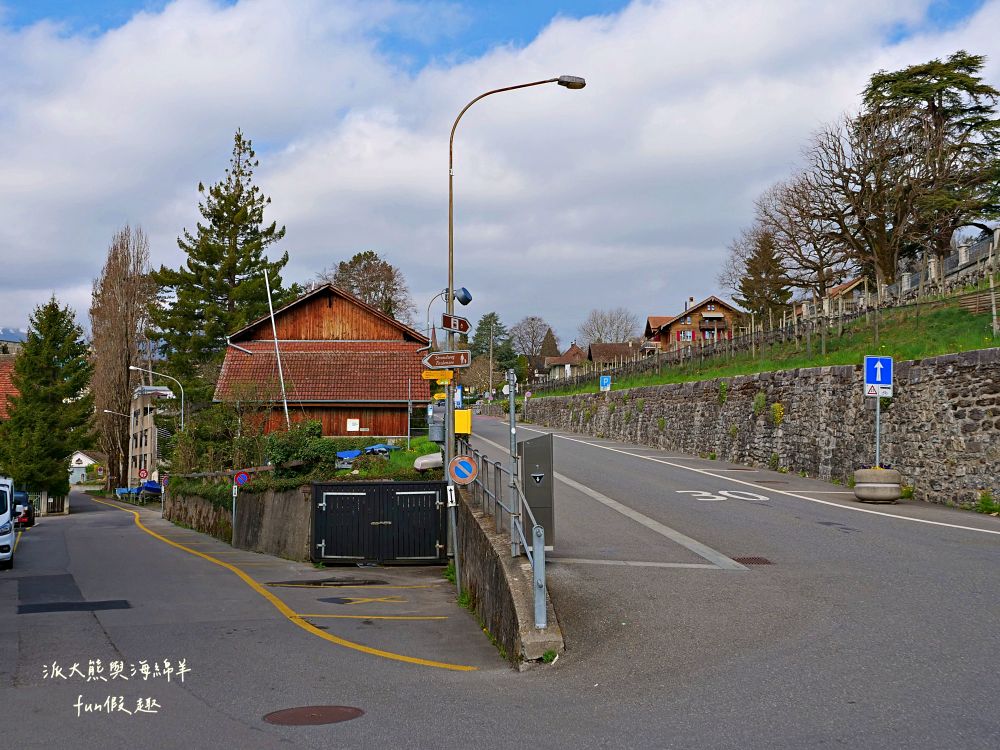 圖恩湖 Thunersee︱揮別少女峰！阿爾卑斯山的藍寶石：欣賞圖恩湖絕美湖光，從施皮茨前往策馬特的浪漫轉場（含交通資訊） ～春季德瑞13日夢幻跟團︱DAY7-1