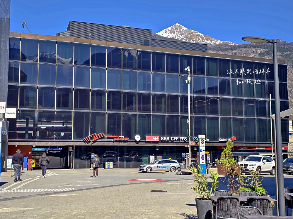 圖恩湖 Thunersee︱揮別少女峰！阿爾卑斯山的藍寶石：欣賞圖恩湖絕美湖光，從施皮茨前往策馬特的浪漫轉場（含交通資訊） ～春季德瑞13日夢幻跟團︱DAY7-1
