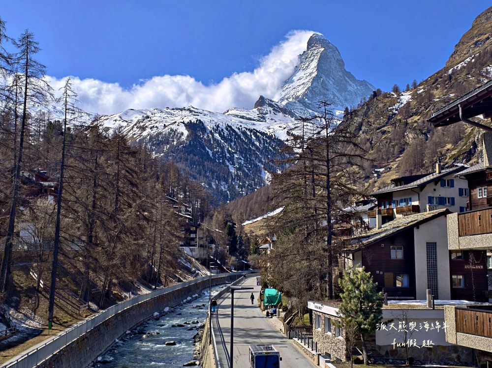 瑞士策馬特（Zermatt）實拍︱免上高山觀景台！用鏡頭捕捉馬特洪峰的日與夜：教堂橋（Kirchbrücke）黃金日出與Chalet Hotel Schönegg絕美夜景～春季德瑞13日夢幻跟團︱DAY7-3