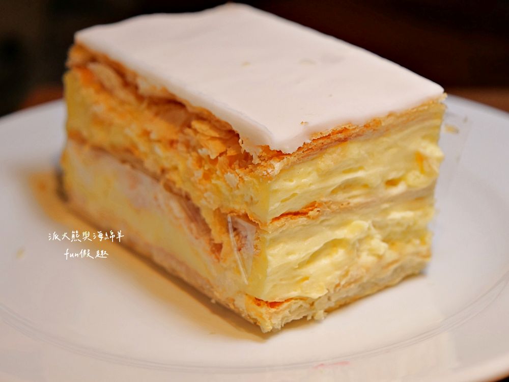 Fuchs Bakery & Cafe︱在最熱鬧的班霍夫大道，尋找慢活的山居歲月：百年老字號烘焙坊的溫馨下午茶體驗～春季德瑞13日夢幻跟團︱DAY8-3