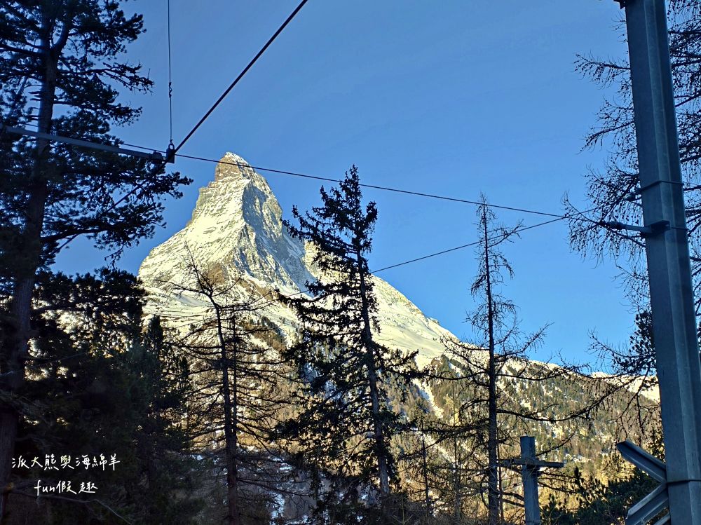 馬特洪峰（Matterhorn）︱搭乘登山鐵道前往Gornergrat、眺望金字塔山峰、ZOOOM the Matterhorn體驗、漫步Riffelalp夢幻雪景，享受最純粹的瑞士慢遊時光～春季德瑞13日夢幻跟團︱DAY8-1