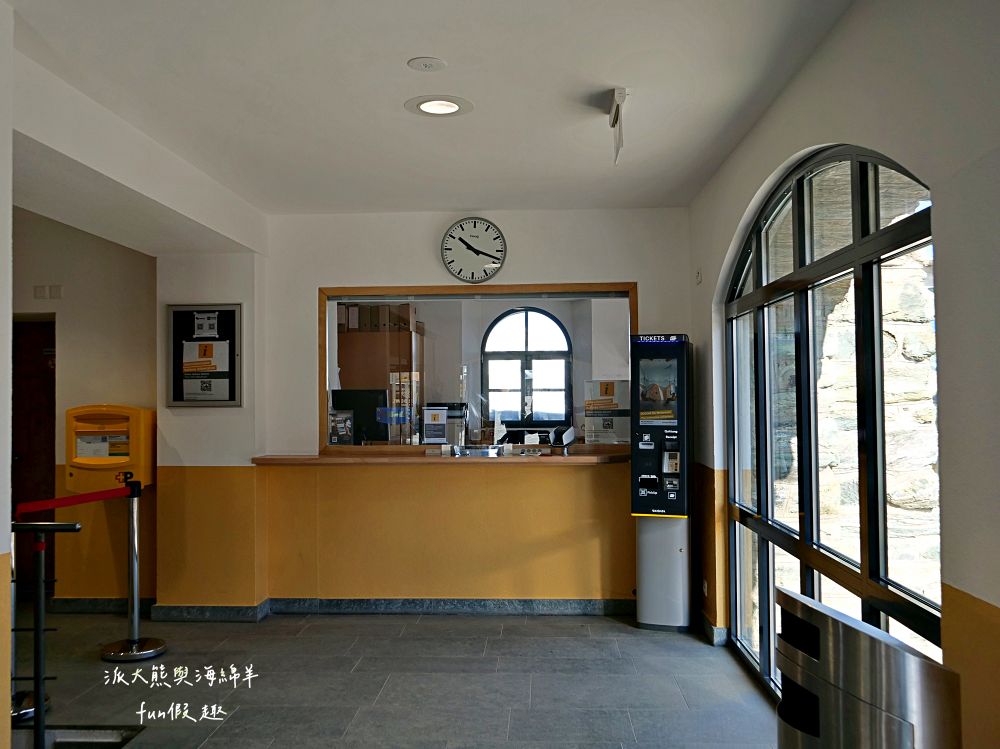 馬特洪峰（Matterhorn）︱搭乘登山鐵道前往Gornergrat、眺望金字塔山峰、ZOOOM the Matterhorn體驗、漫步Riffelalp夢幻雪景，享受最純粹的瑞士慢遊時光～春季德瑞13日夢幻跟團︱DAY8-1