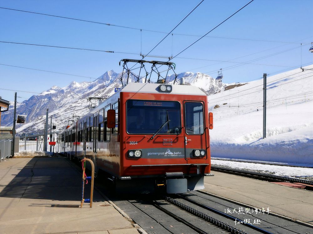 馬特洪峰（Matterhorn）︱搭乘登山鐵道前往Gornergrat、眺望金字塔山峰、ZOOOM the Matterhorn體驗、漫步Riffelalp夢幻雪景，享受最純粹的瑞士慢遊時光～春季德瑞13日夢幻跟團︱DAY8-1