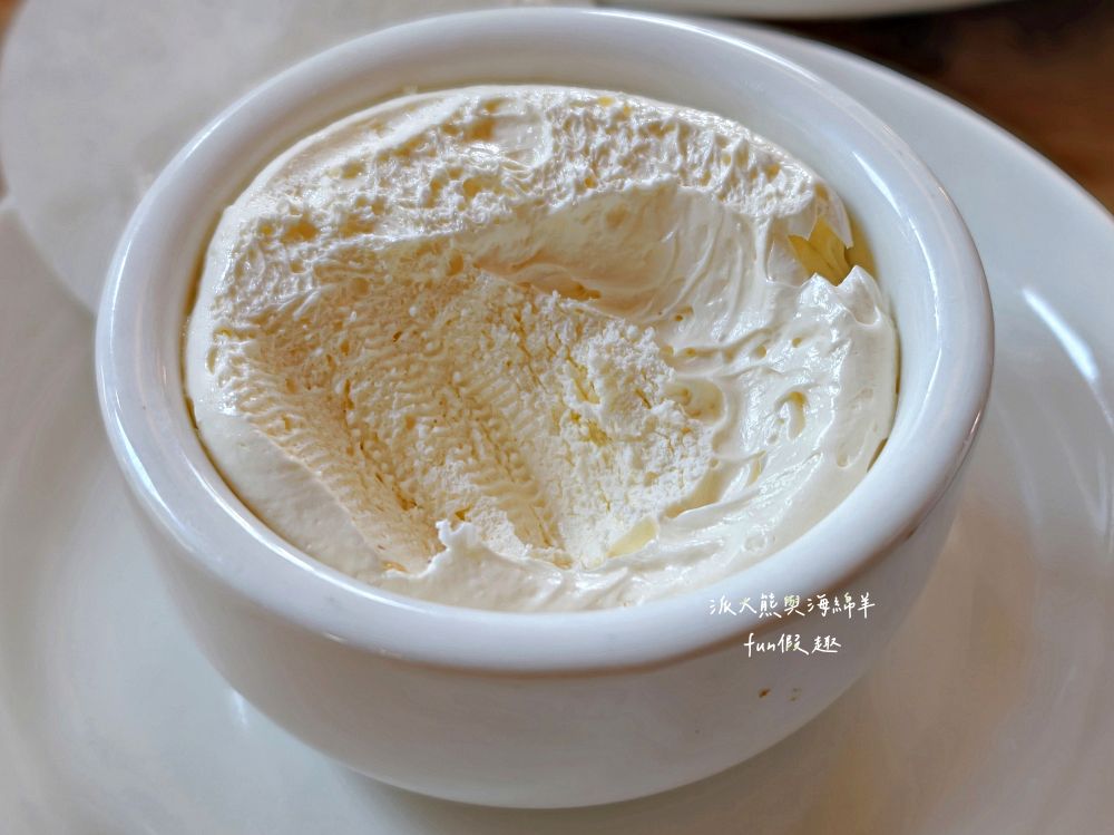 Restaurant Julen︱難以忘懷的粉嫩黑鼻羊排與瓦萊州 Syrah紅酒，視覺與味覺的雙重奢華享受～馬特洪峰山腳下的極致味蕾！春季德瑞13日夢幻跟團︱DAY8-2
