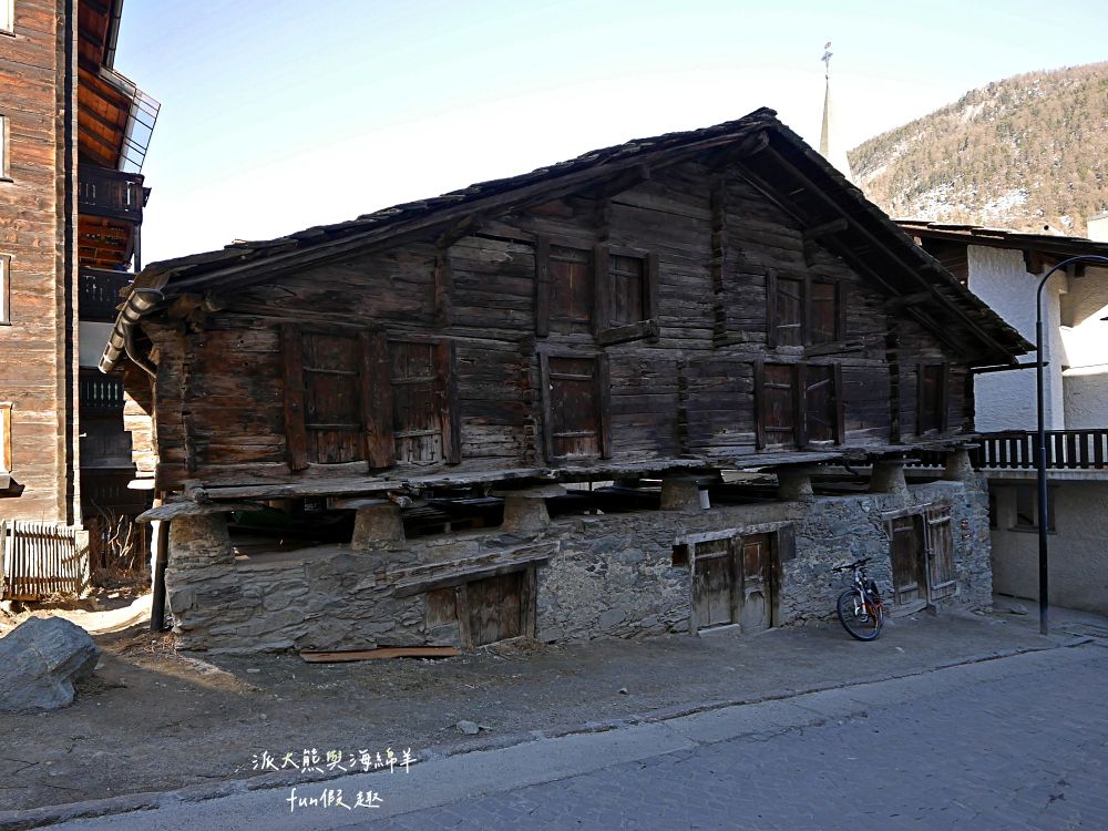 策馬特（Zermatt）半日遊︱漫步童話山城班霍夫大街，Coop超市採買伴手禮、瑞士刀、馬特洪峰紀念杯，超實用購物指南通通在這裡！︱春季德瑞13日夢幻跟團︱DAY8-4