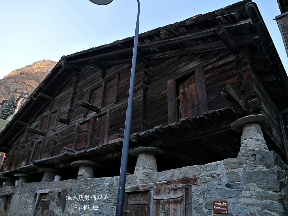 策馬特（Zermatt）半日遊︱漫步童話山城班霍夫大街，Coop超市採買伴手禮、瑞士刀、馬特洪峰紀念杯，超實用購物指南通通在這裡！︱春季德瑞13日夢幻跟團︱DAY8-4
