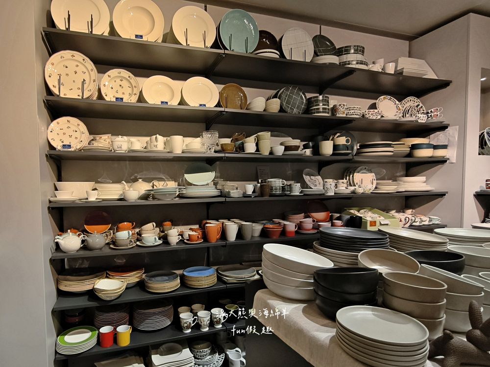 策馬特（Zermatt）半日遊︱漫步童話山城班霍夫大街，Coop超市採買伴手禮、瑞士刀、馬特洪峰紀念杯，超實用購物指南通通在這裡！︱春季德瑞13日夢幻跟團︱DAY8-4