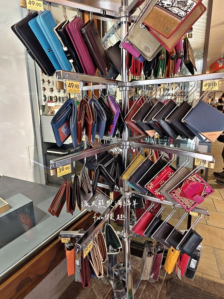 策馬特（Zermatt）半日遊︱漫步童話山城班霍夫大街，Coop超市採買伴手禮、瑞士刀、馬特洪峰紀念杯，超實用購物指南通通在這裡！︱春季德瑞13日夢幻跟團︱DAY8-4