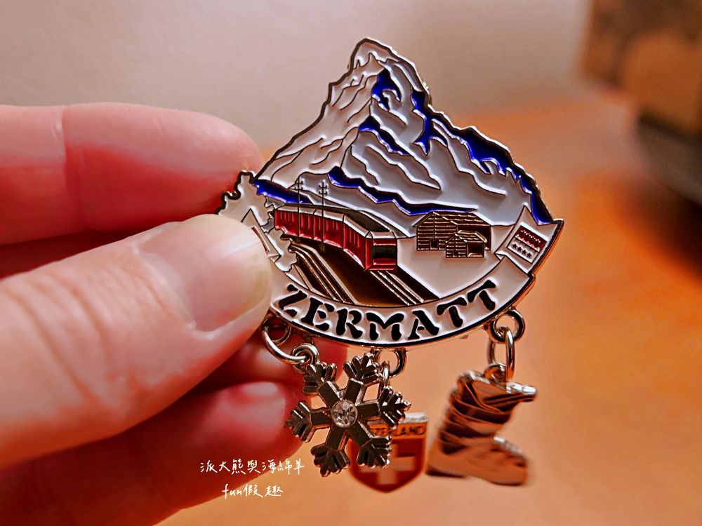 策馬特（Zermatt）半日遊︱漫步童話山城班霍夫大街，Coop超市採買伴手禮、瑞士刀、馬特洪峰紀念杯，超實用購物指南通通在這裡！︱春季德瑞13日夢幻跟團︱DAY8-4