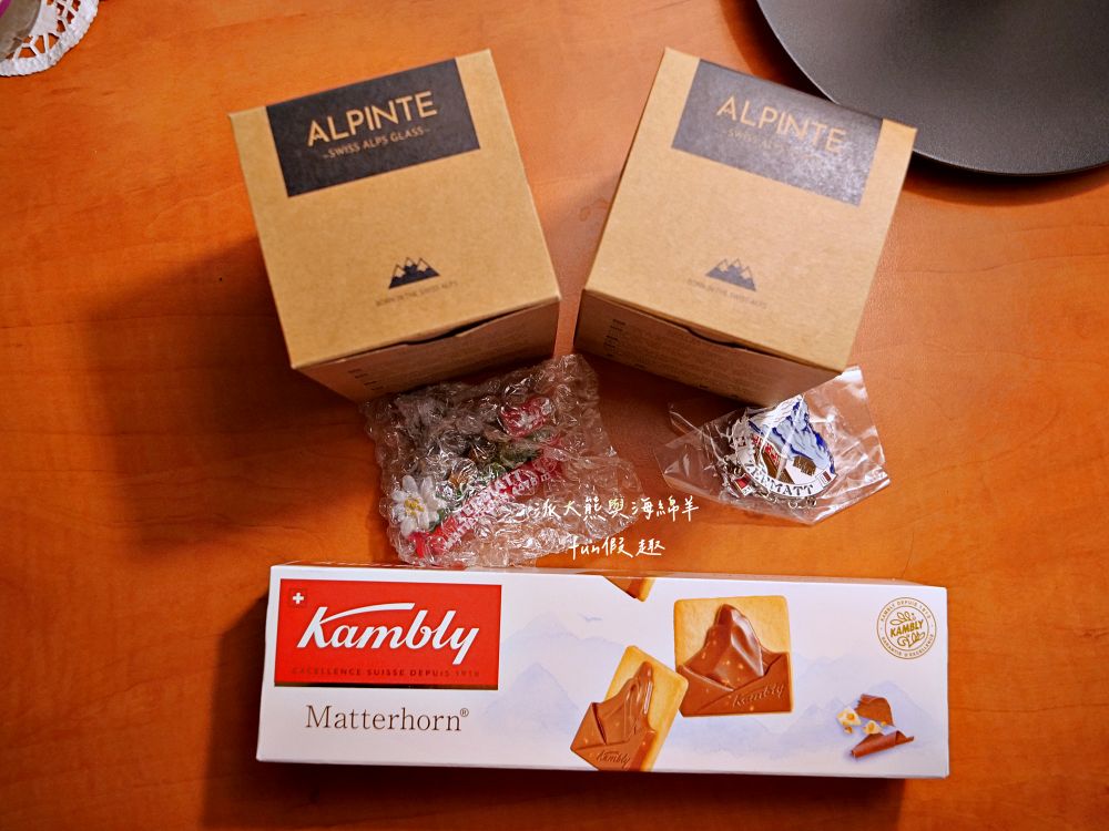 策馬特（Zermatt）半日遊︱漫步童話山城班霍夫大街，Coop超市採買伴手禮、瑞士刀、馬特洪峰紀念杯，超實用購物指南通通在這裡！︱春季德瑞13日夢幻跟團︱DAY8-4