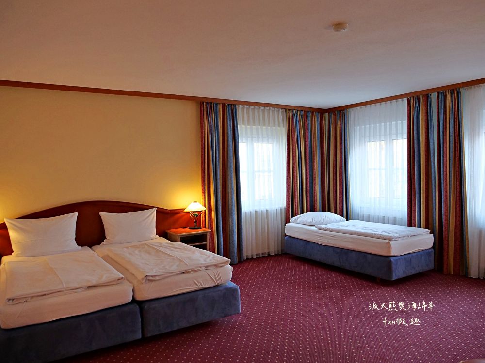 Luitpoldpark Hotel︱入住阿爾卑斯童話小鎮,火車站旁100公尺的新天鵝堡絕佳前哨站,福森4星級飯店一泊二食開箱︱春季德瑞13日夢幻跟團︱DAY9-3~ - 第20張圖 Luitpoldpark Hotel︱入住阿爾卑斯童話小鎮,火車站旁100公尺的新天鵝堡絕佳前哨站,福森4星級飯店一泊二食開箱︱春季德瑞13日夢幻跟團︱DAY9-3~
