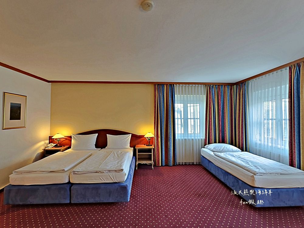 Luitpoldpark Hotel︱入住阿爾卑斯童話小鎮,火車站旁100公尺的新天鵝堡絕佳前哨站,福森4星級飯店一泊二食開箱︱春季德瑞13日夢幻跟團︱DAY9-3~ - 第21張圖 Luitpoldpark Hotel︱入住阿爾卑斯童話小鎮,火車站旁100公尺的新天鵝堡絕佳前哨站,福森4星級飯店一泊二食開箱︱春季德瑞13日夢幻跟團︱DAY9-3~