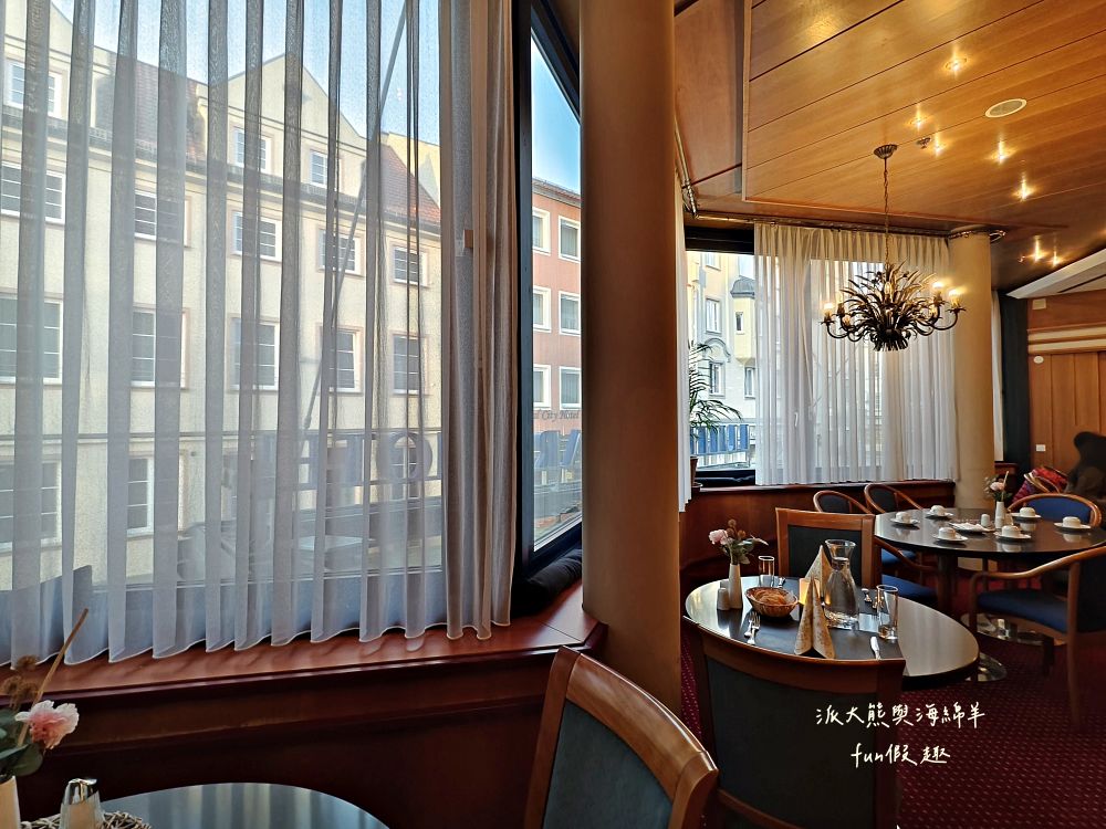 Luitpoldpark Hotel︱入住阿爾卑斯童話小鎮,火車站旁100公尺的新天鵝堡絕佳前哨站,福森4星級飯店一泊二食開箱︱春季德瑞13日夢幻跟團︱DAY9-3~ - 第42張圖 Luitpoldpark Hotel︱入住阿爾卑斯童話小鎮,火車站旁100公尺的新天鵝堡絕佳前哨站,福森4星級飯店一泊二食開箱︱春季德瑞13日夢幻跟團︱DAY9-3~