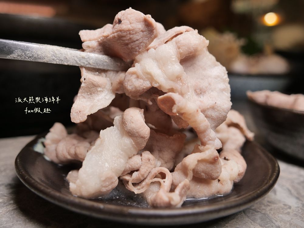 2026澎漁海味.壽司.鍋物｜澎漁草屯旗艦店！500元內高CP值套餐，必點超狂香菜牛肉鍋、巨無霸炸蝦壽司與澎湖明蝦總匯 （附專屬停車場）～